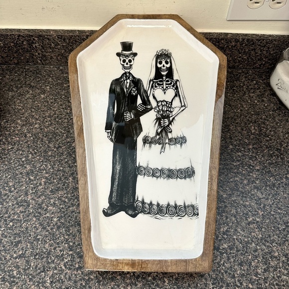 Spooky Couple Coffin Serving Halloween Platter Tray - Picture 2 of 4